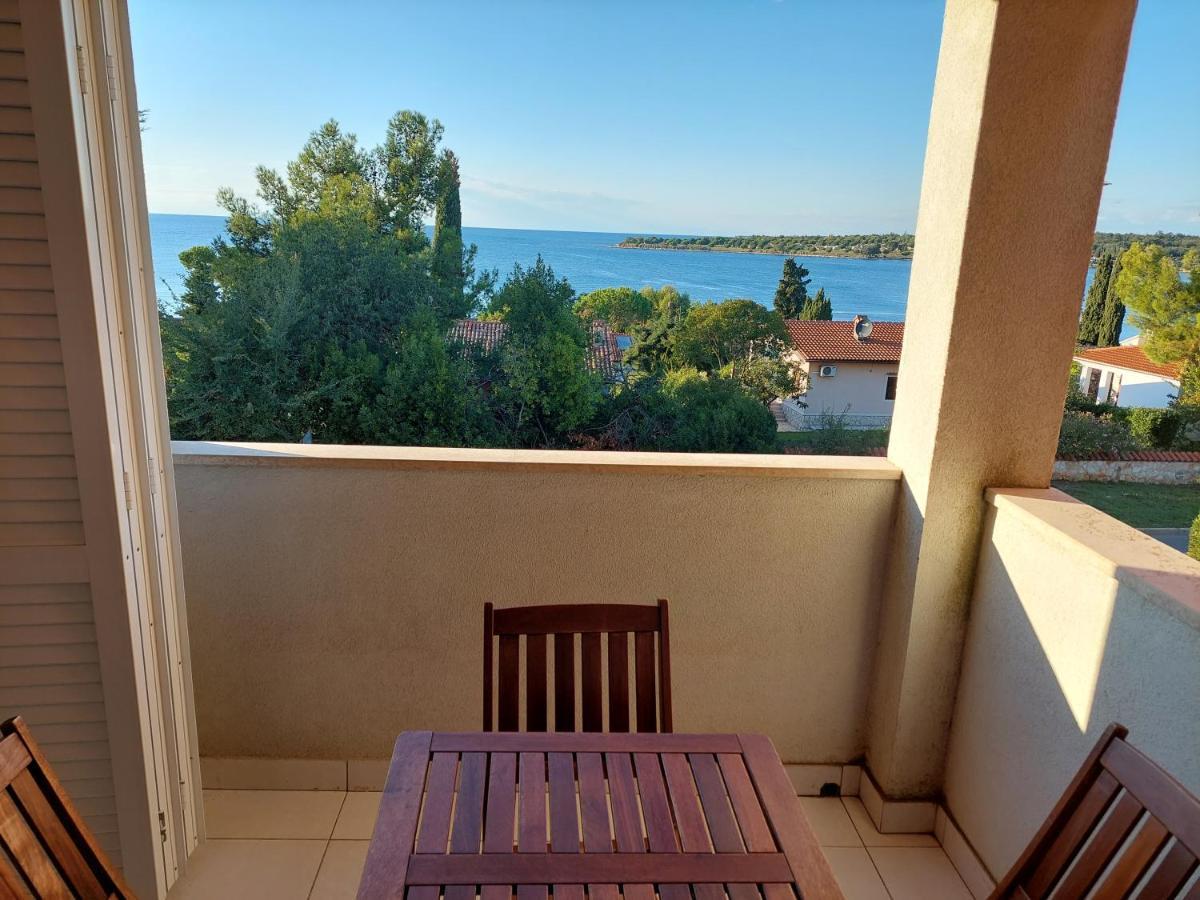 Apartments Henc Novigrad Istria Exteriör bild