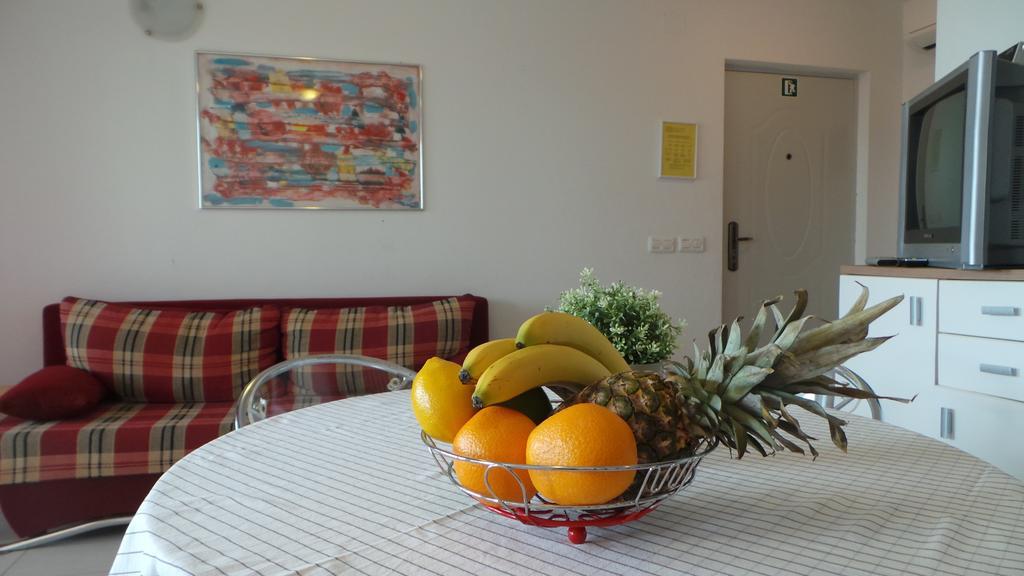 Apartments Henc Novigrad Istria Rum bild