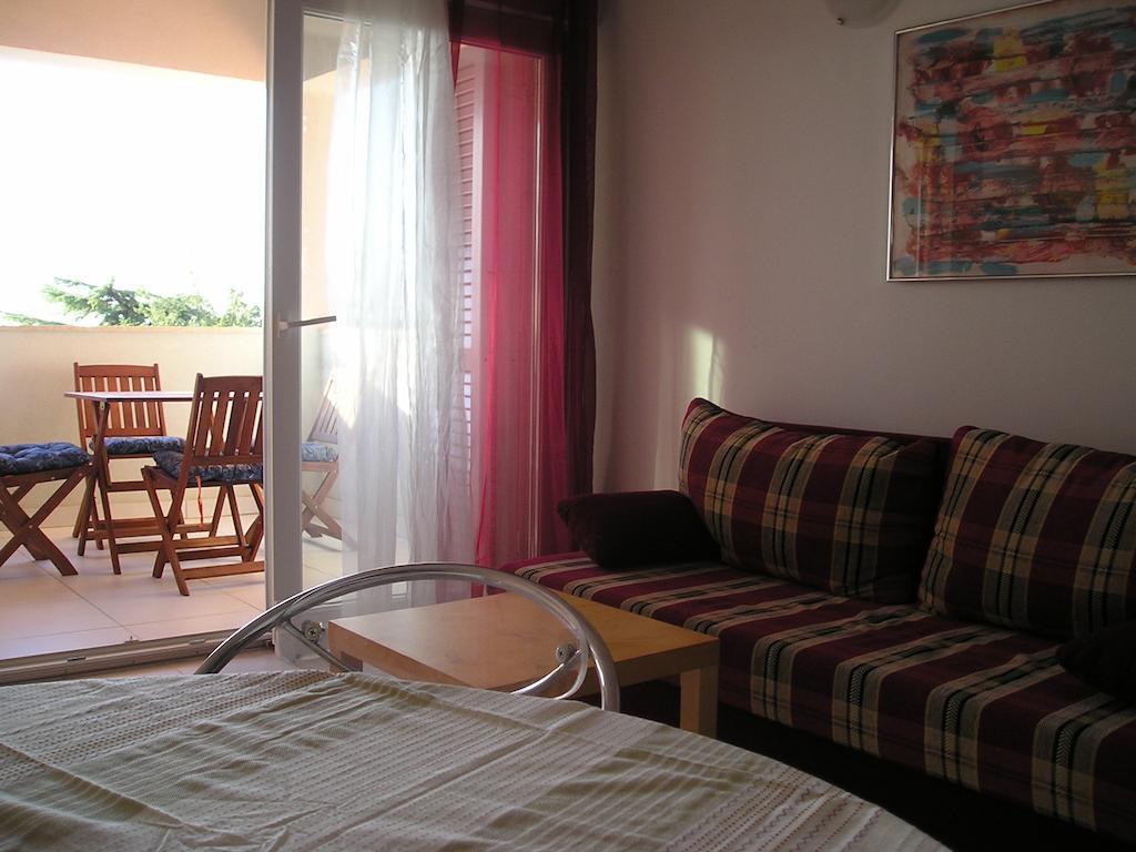 Apartments Henc Novigrad Istria Rum bild